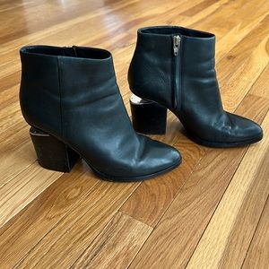 Alexander Wang Gabi Cut out block heel bootie size 39.5/9.5